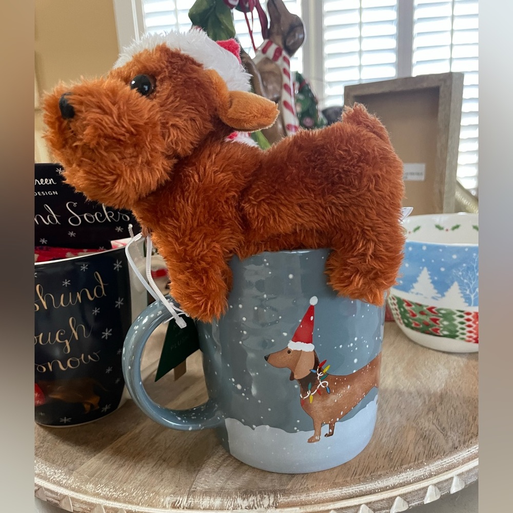 DACHSHUND CHRISTMAS MUG COMPLETE WITH DACHSHUND PLUSH TOY NWT l
